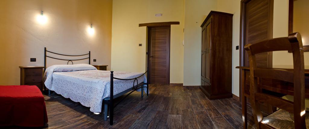 Il Gigante Villa Appignano del Tronto ภายนอก รูปภาพ